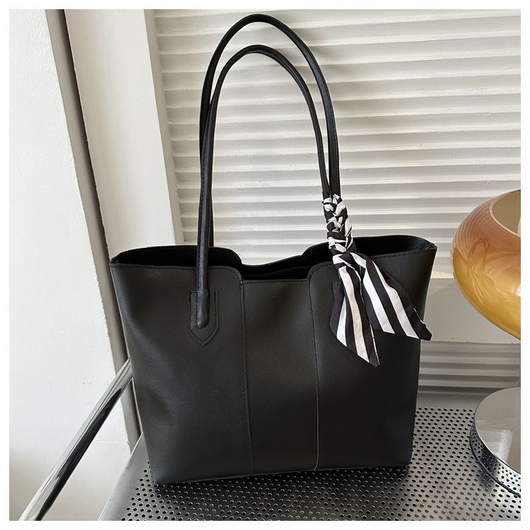 Elegant PU Leather Tote Bag – Lightweight &amp; Stylish