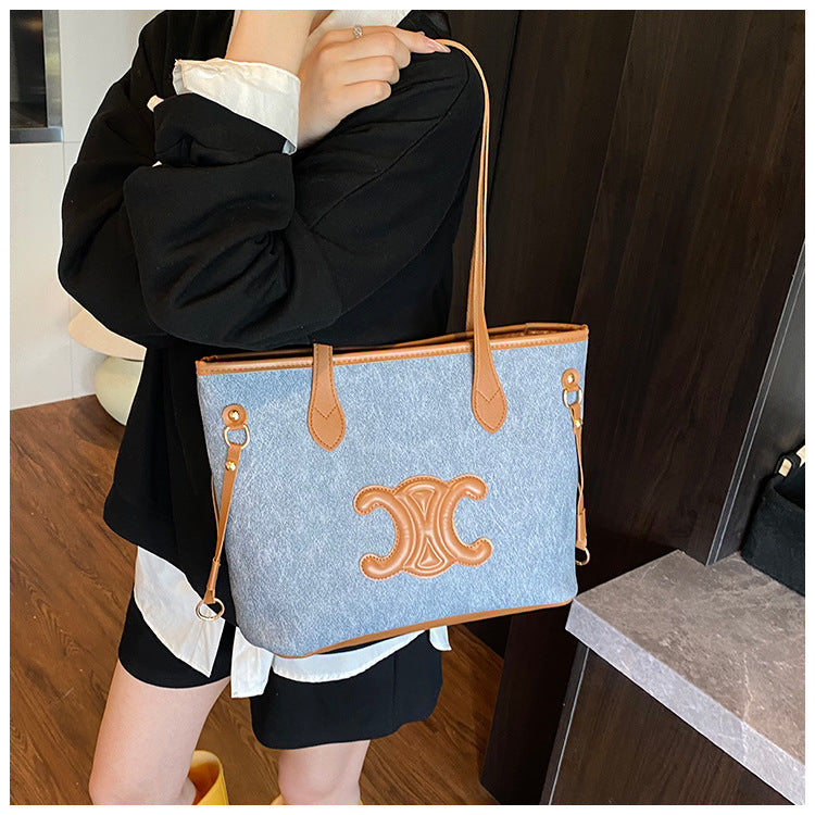 Chic &amp; Spacious Everyday Tote Bag