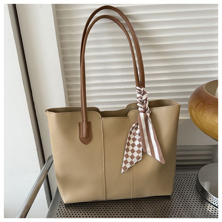 Elegant PU Leather Tote Bag – Lightweight &amp; Stylish