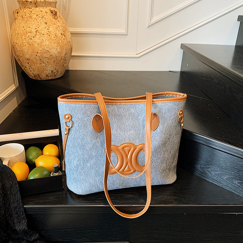 Chic &amp; Spacious Everyday Tote Bag