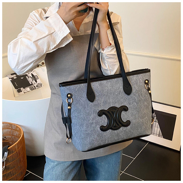 Chic &amp; Spacious Everyday Tote Bag